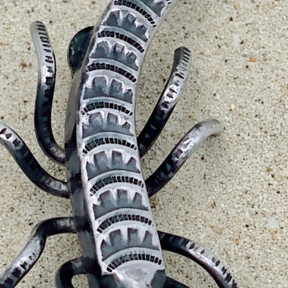 VINTAGE UITA 22 Navajo Sterling Silver SCORPION Brooch Pin Large Dean Kirk Tradi - Picture 10 of 12
